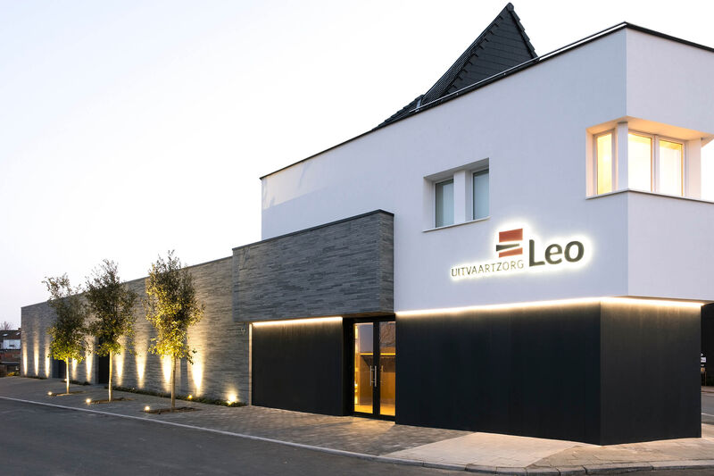 Buitengevel Uitvaartzorg Leo