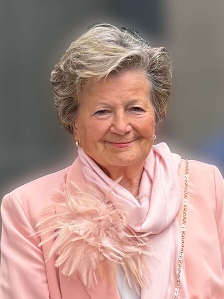 ANNIE VANRAES